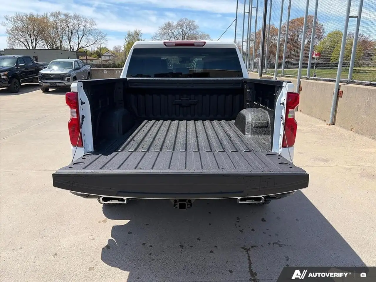 Chevrolet Silverado 1500 снимка Chevrolet Silverado 1500