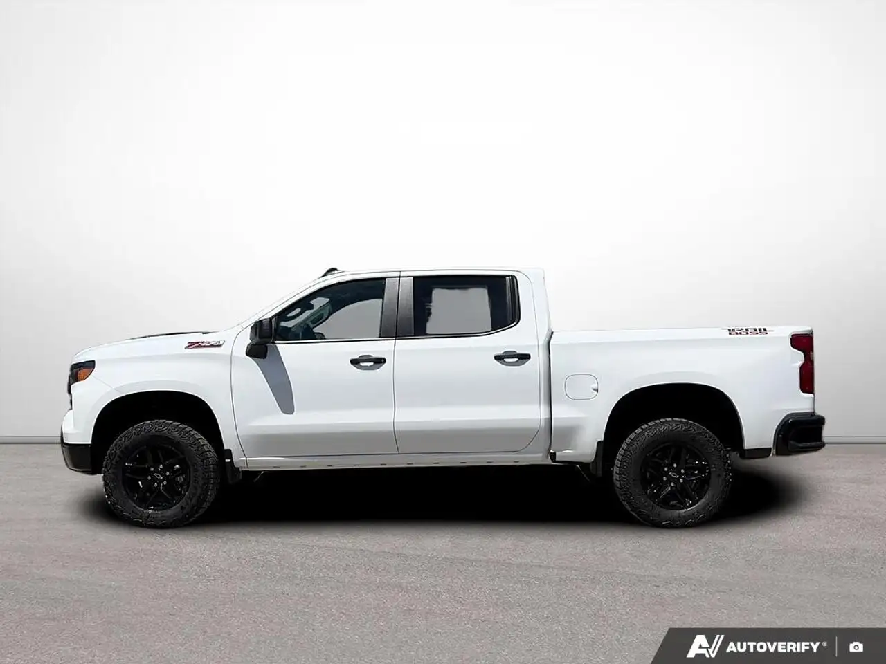 Chevrolet Silverado 1500 снимка Chevrolet Silverado 1500