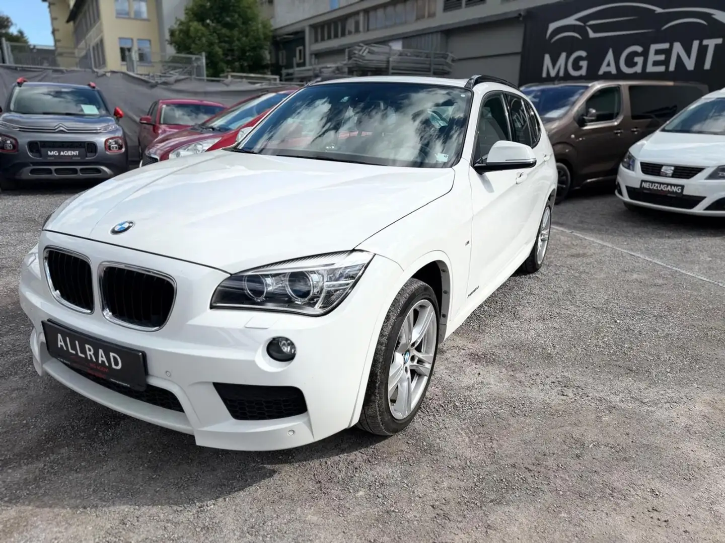BMW X1 xDrive 18d Weiß - 2