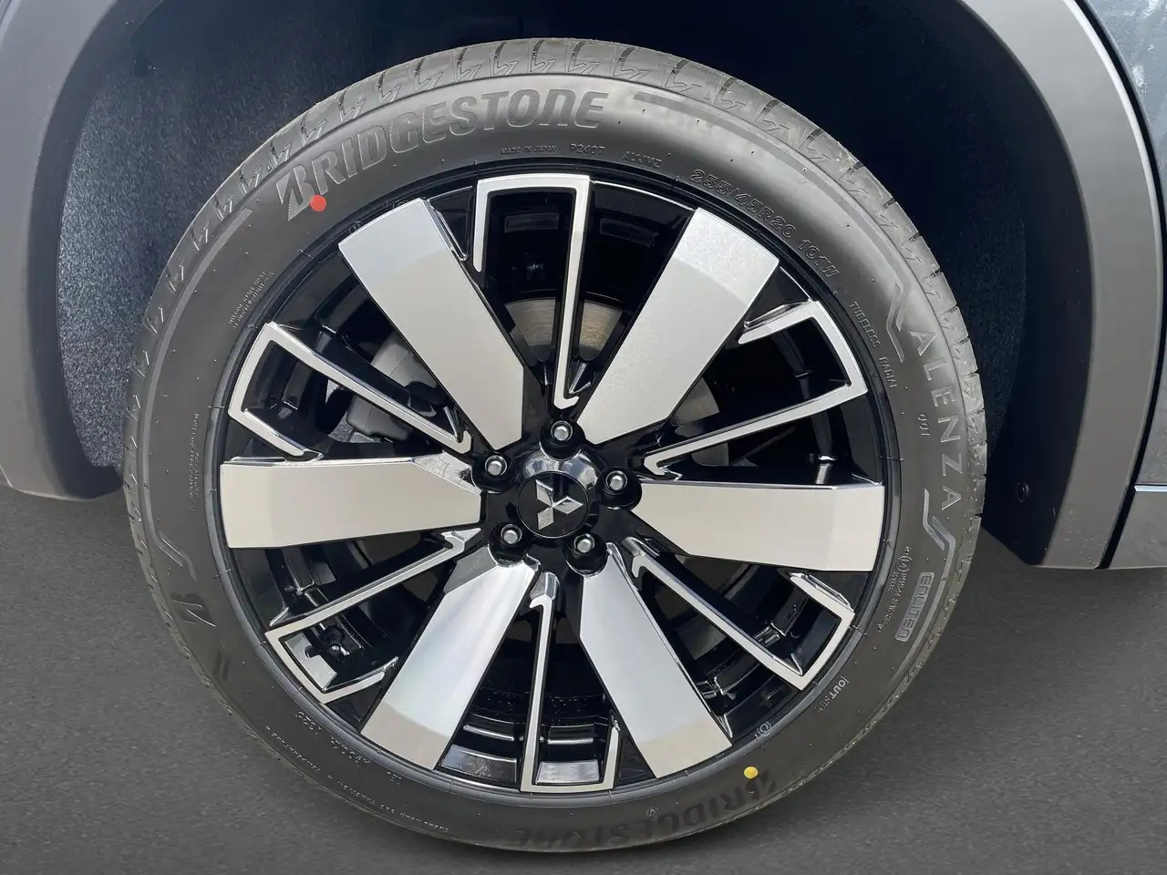 Mitsubishi Outlander 2026 — фото 11