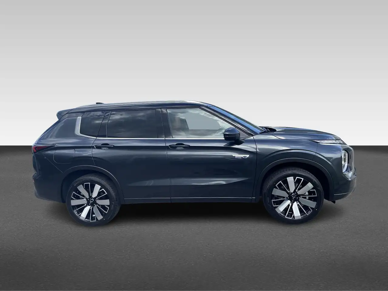 Mitsubishi Outlander 2026 — фото 10