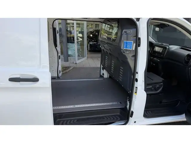 Mercedes-Benz Unknown Model view 8