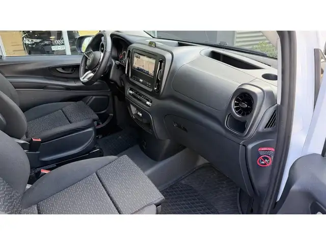 Mercedes-Benz Unknown Model view 10
