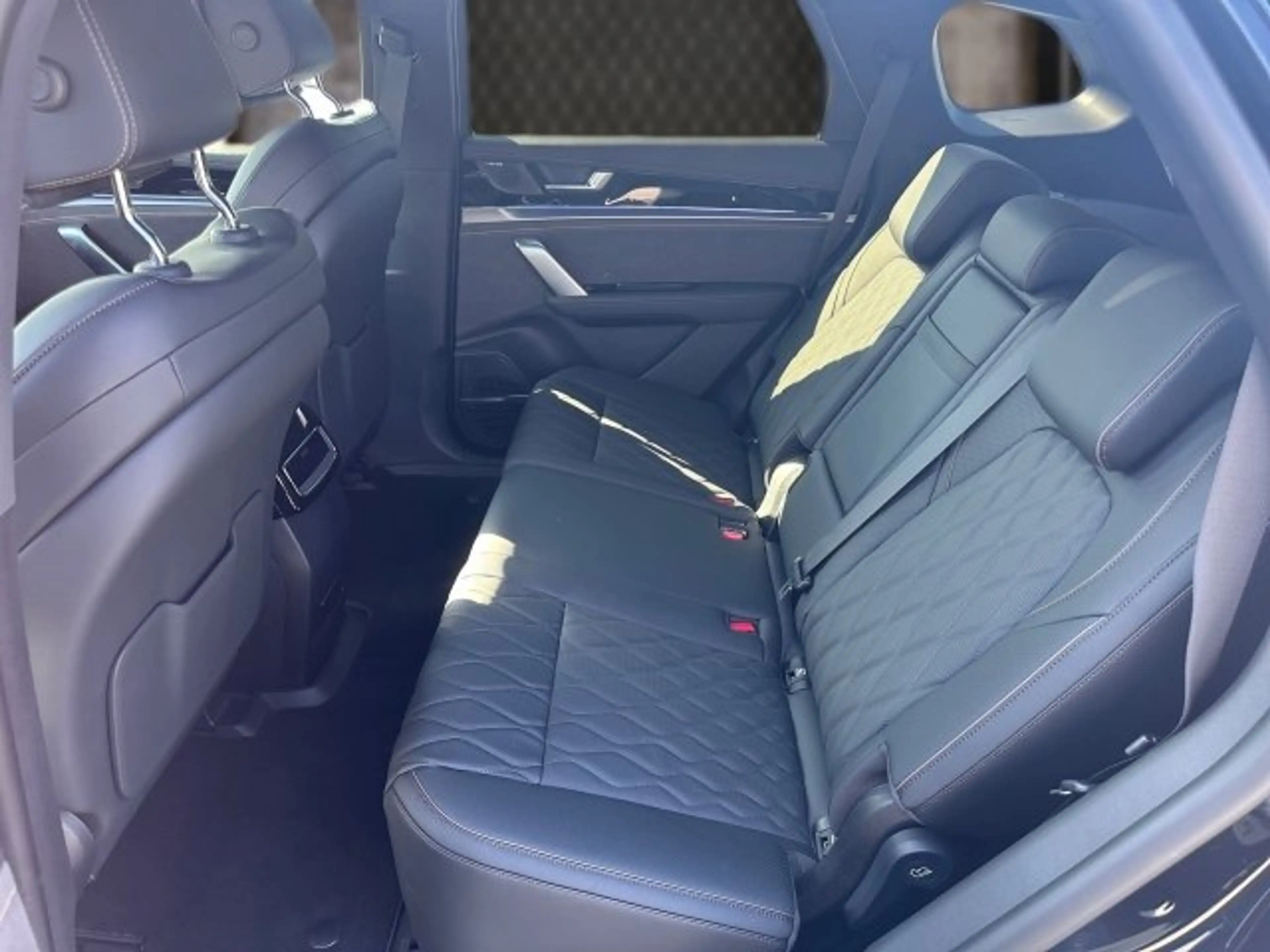 BYD Tang NEW TANG Flagship 4WD — photo 7