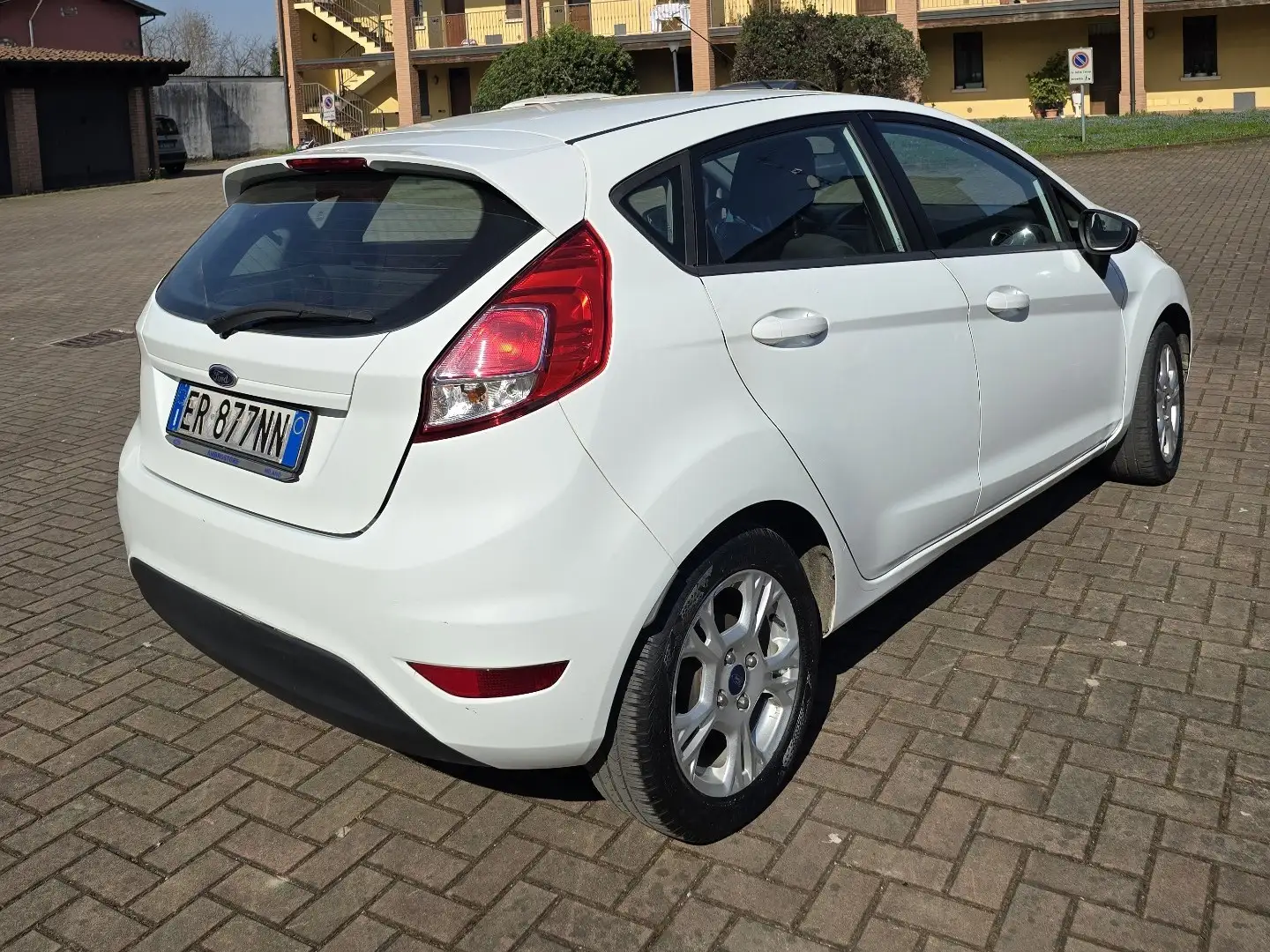 Ford Fiesta 1.0 Titanium Euro 5B Bianco - 2