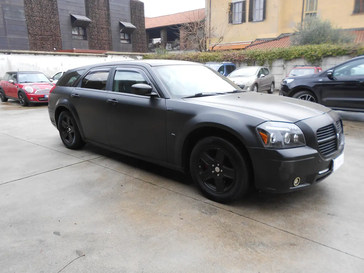 Dodge Magnum 2.7 LITRI 6V Zwart - 2