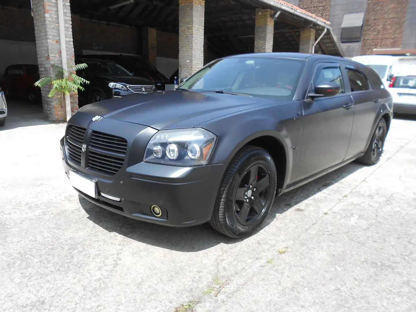 Dodge Magnum Negru - 1