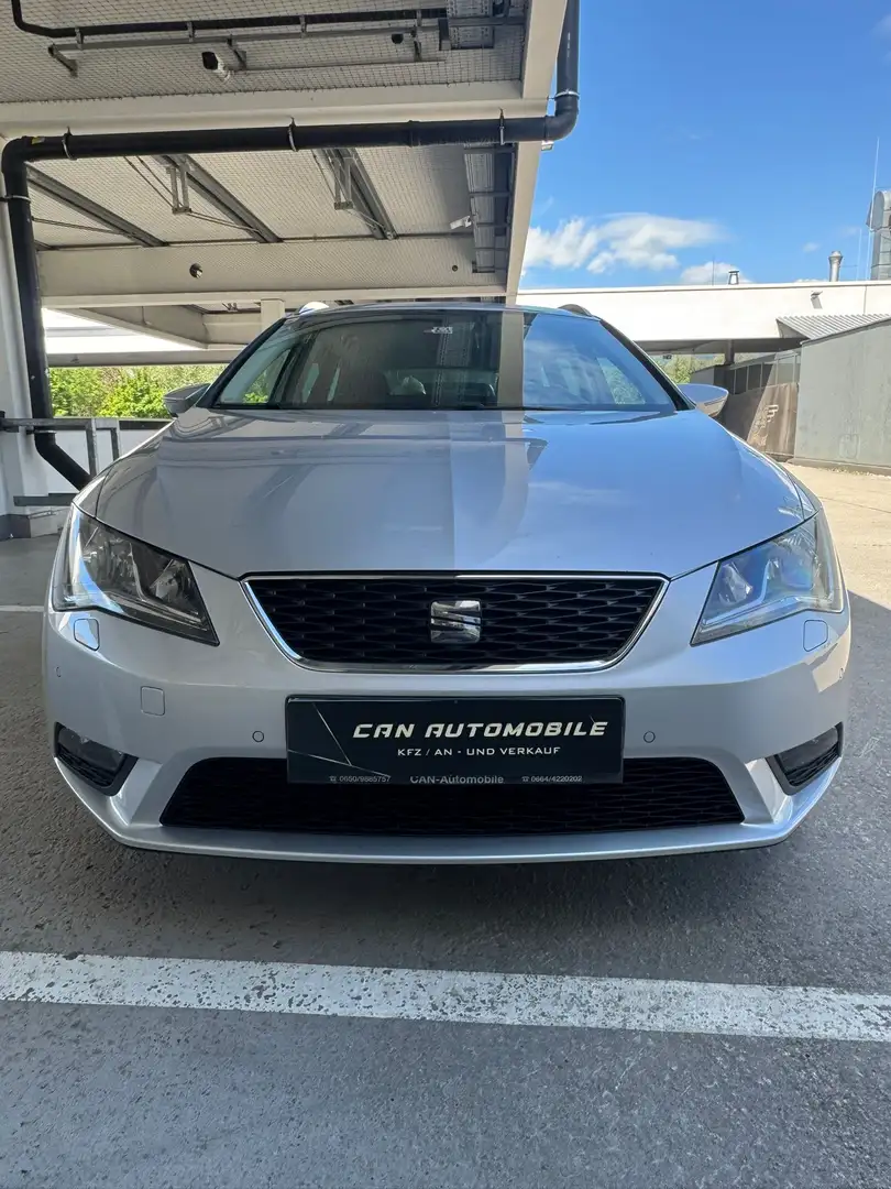 SEAT Leon Style 4Drive Grau - 2