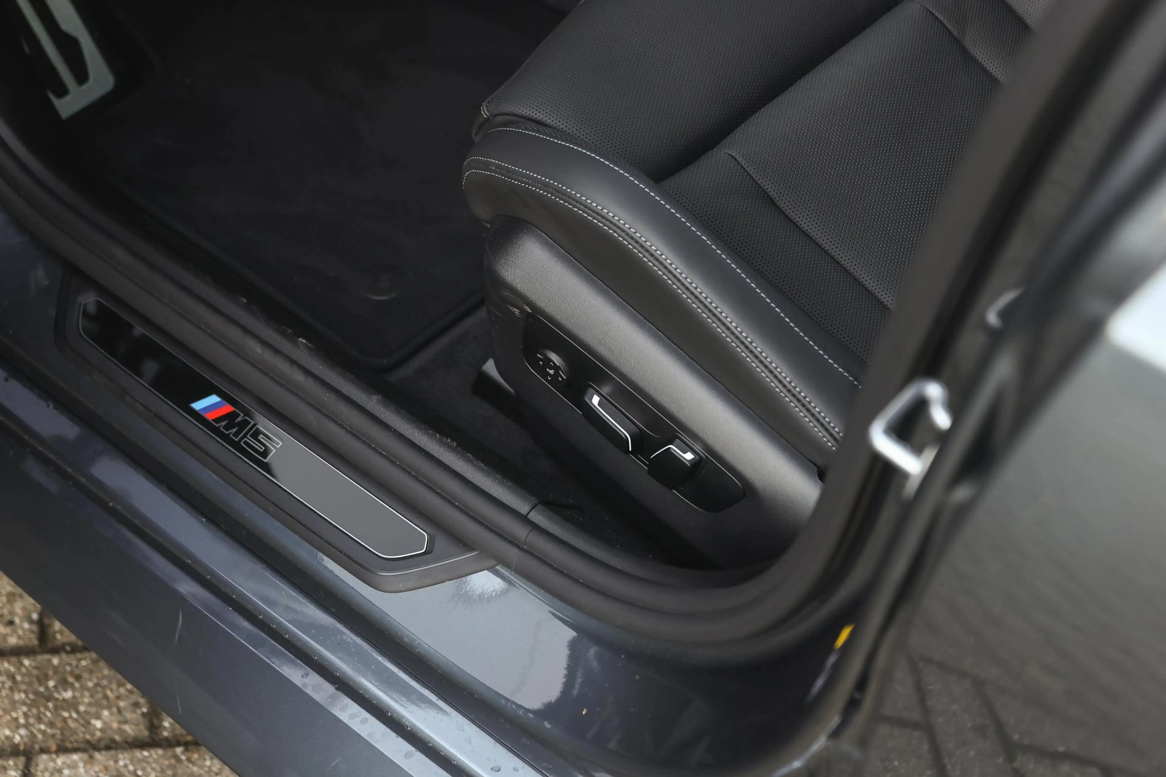 BMW M5 Touring Automaat / M Drive Professional / Panorama — photo 14