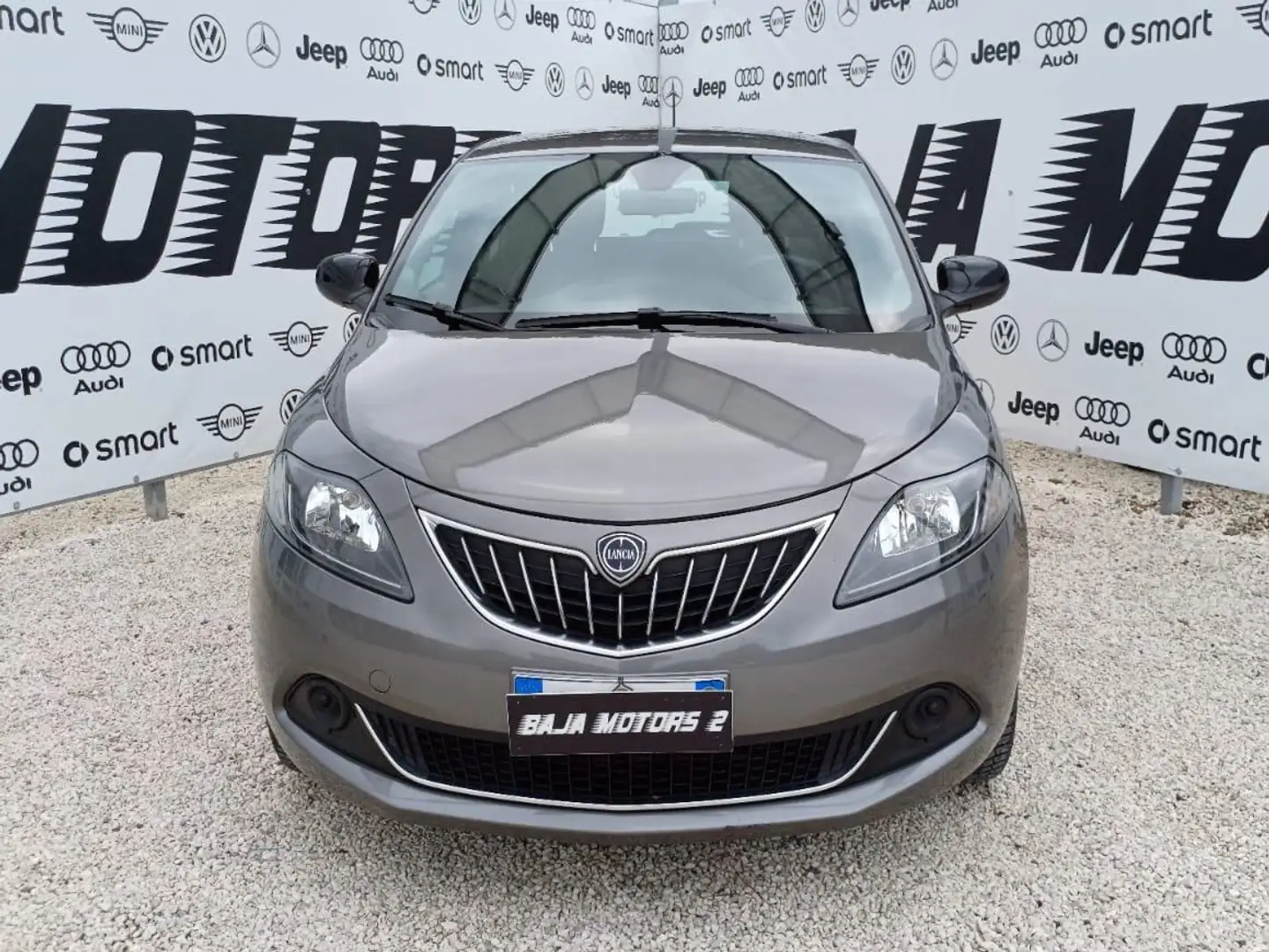 Lancia Ypsilon Ypsilon 1.0 firefly hybrid Silver s Gris - 2