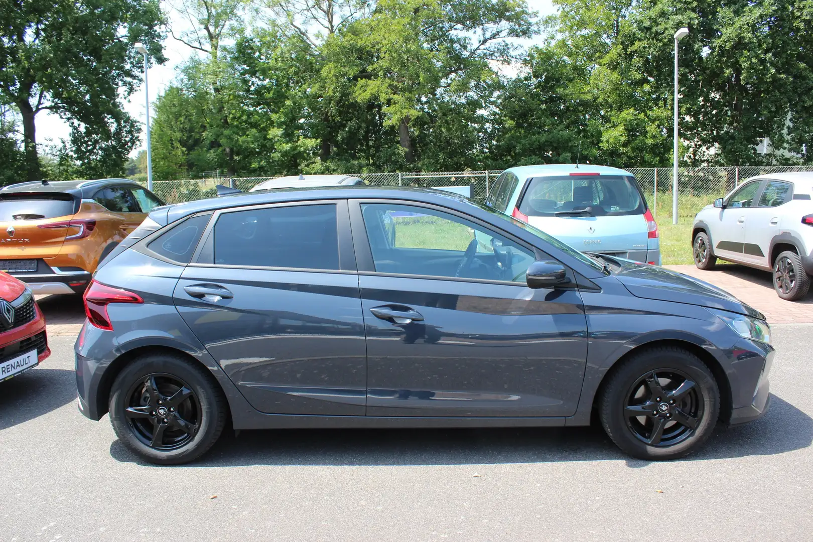 Hyundai i20 Select Mild-Hybrid Automatik, Klima ,Sitzhzg. Grau - 2