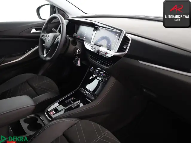 Opel Grandland X view 10