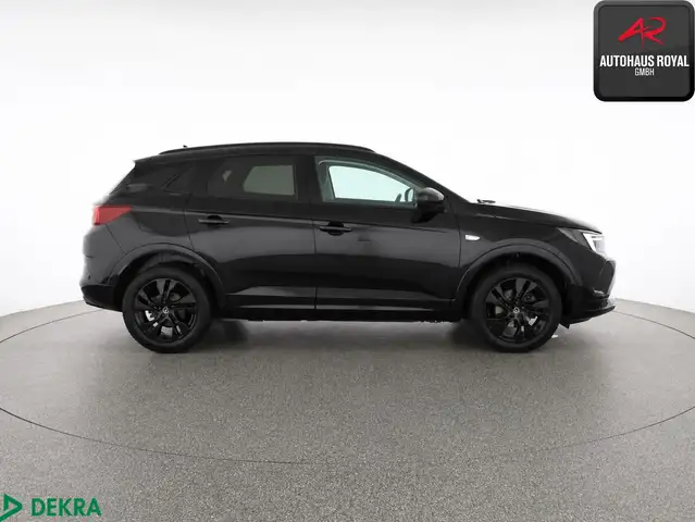 Opel Grandland X view 6