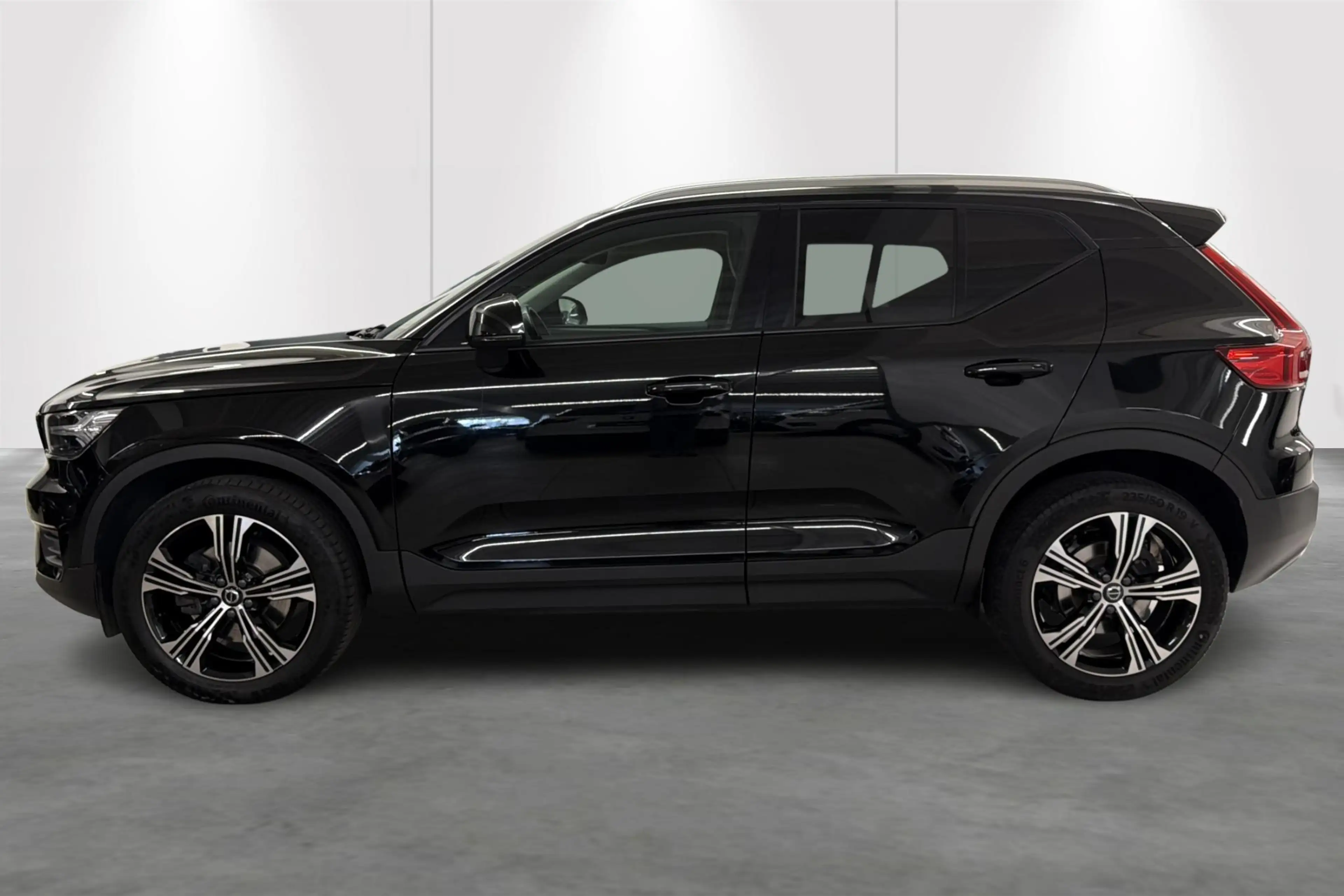 Volvo XC40 B4 Momentum Pro DCT — photo 3