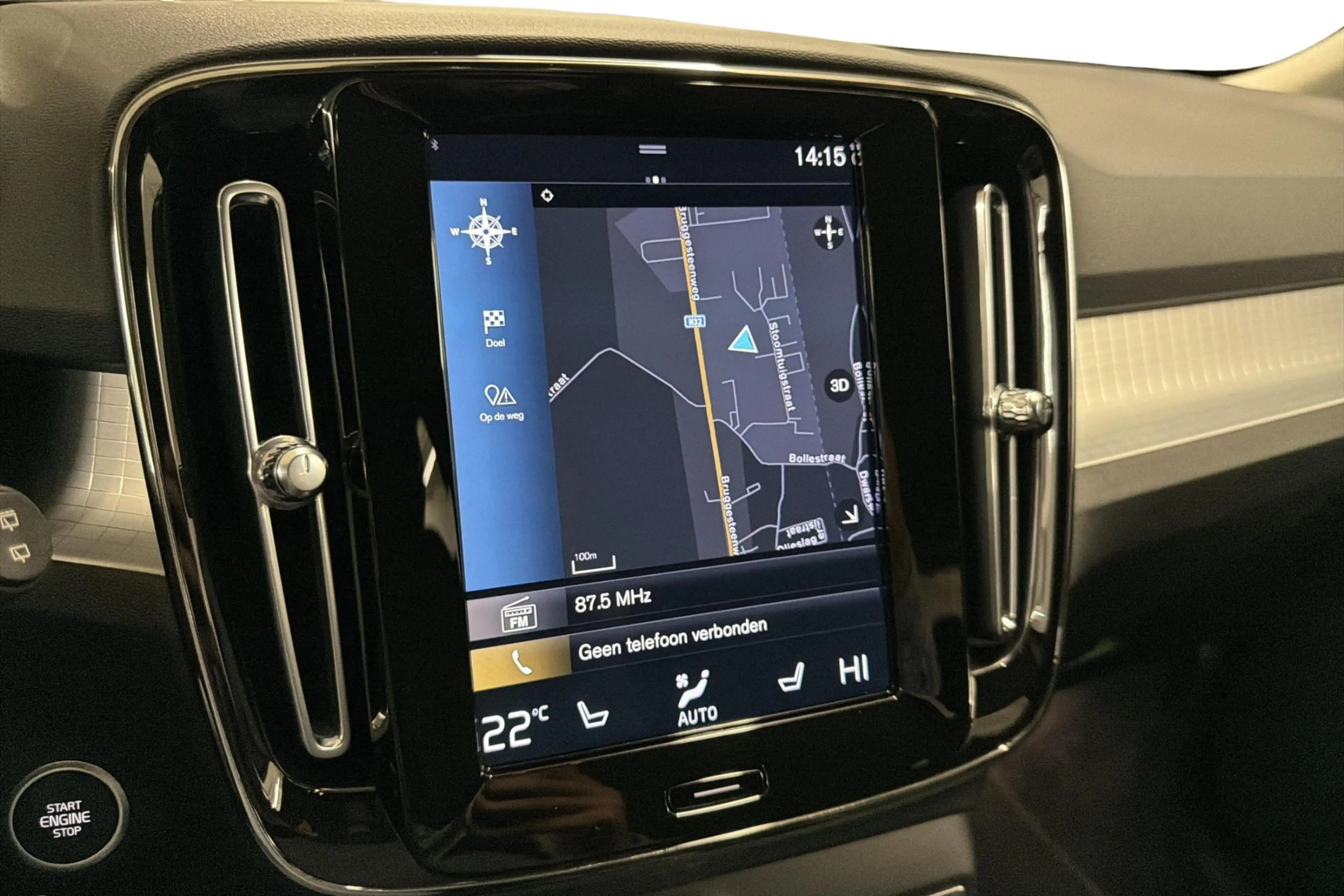Volvo XC40 B4 Momentum Pro DCT — photo 13