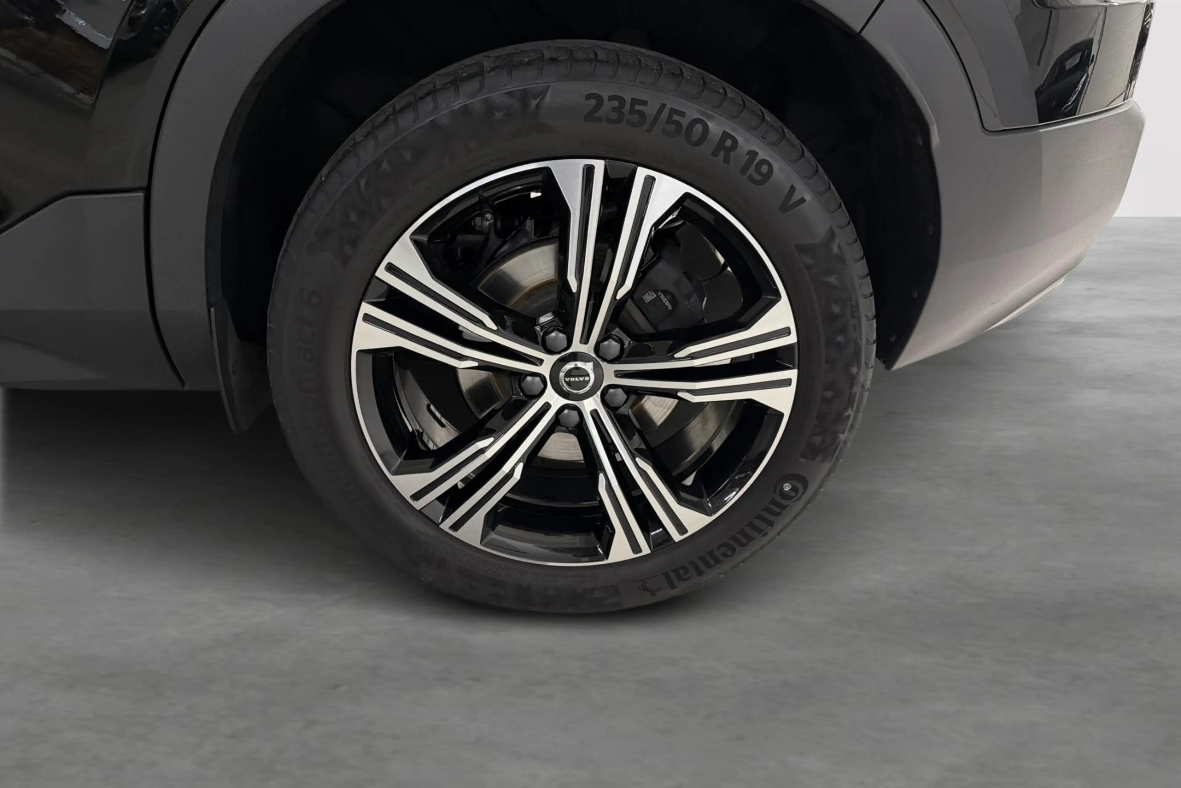 Volvo XC40 B4 Momentum Pro DCT — photo 8