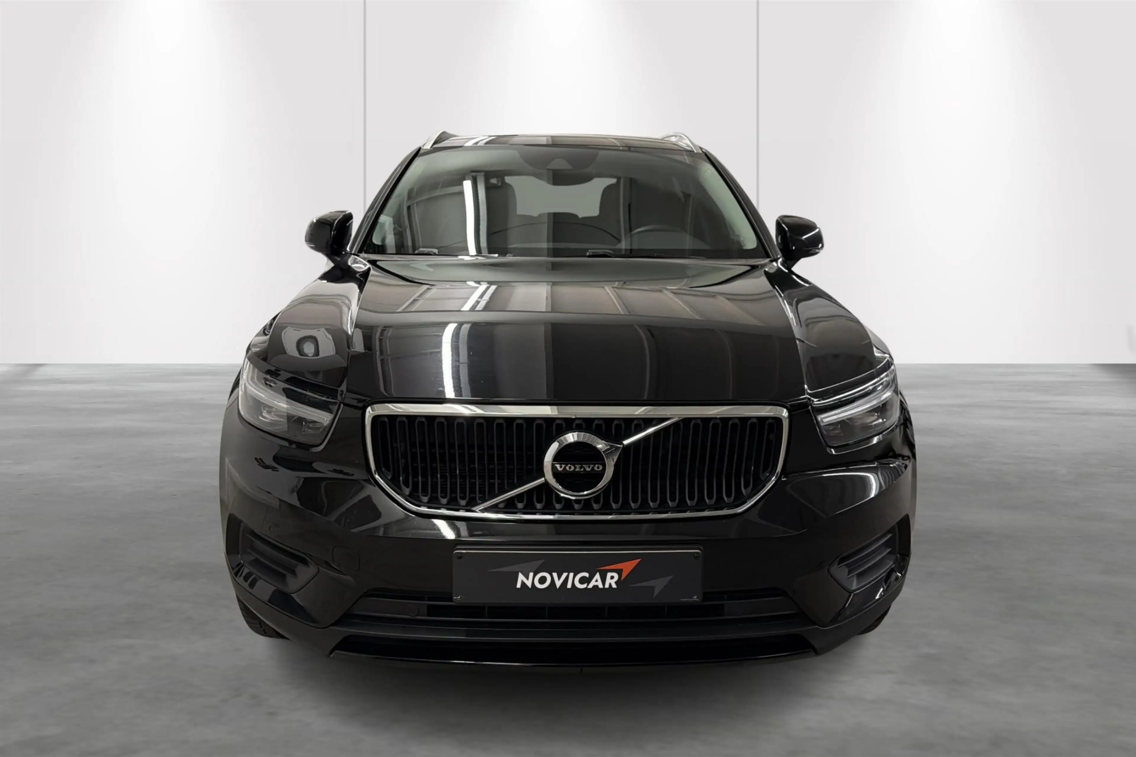 Volvo XC40 B4 Momentum Pro DCT — photo 4