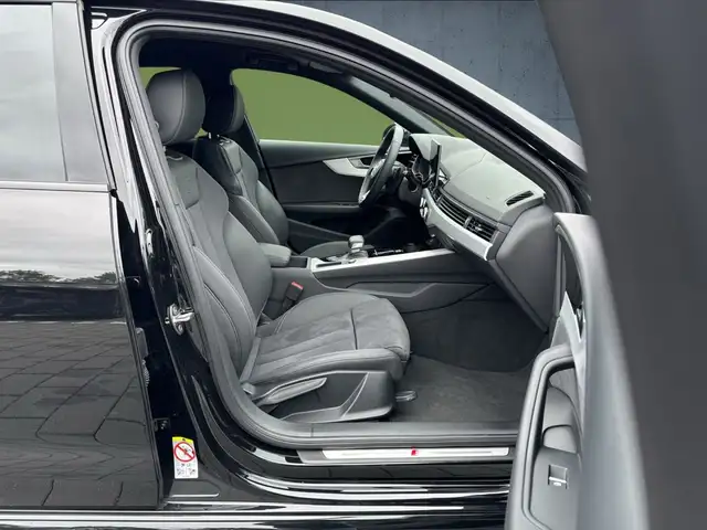 Audi A4 view 15