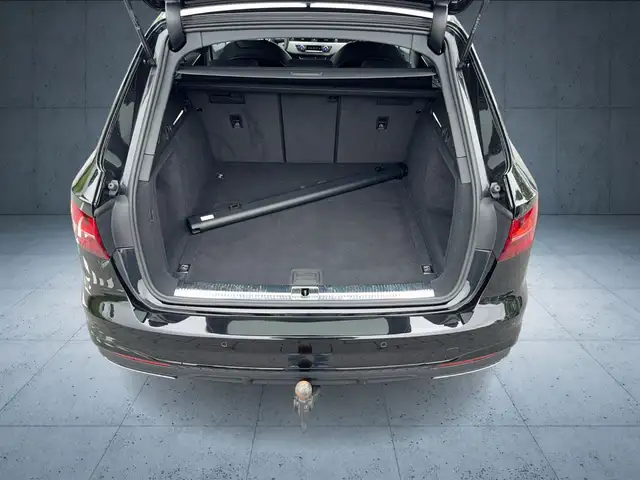 Audi A4 view 13
