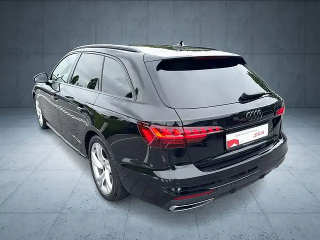 Audi A4 view 3