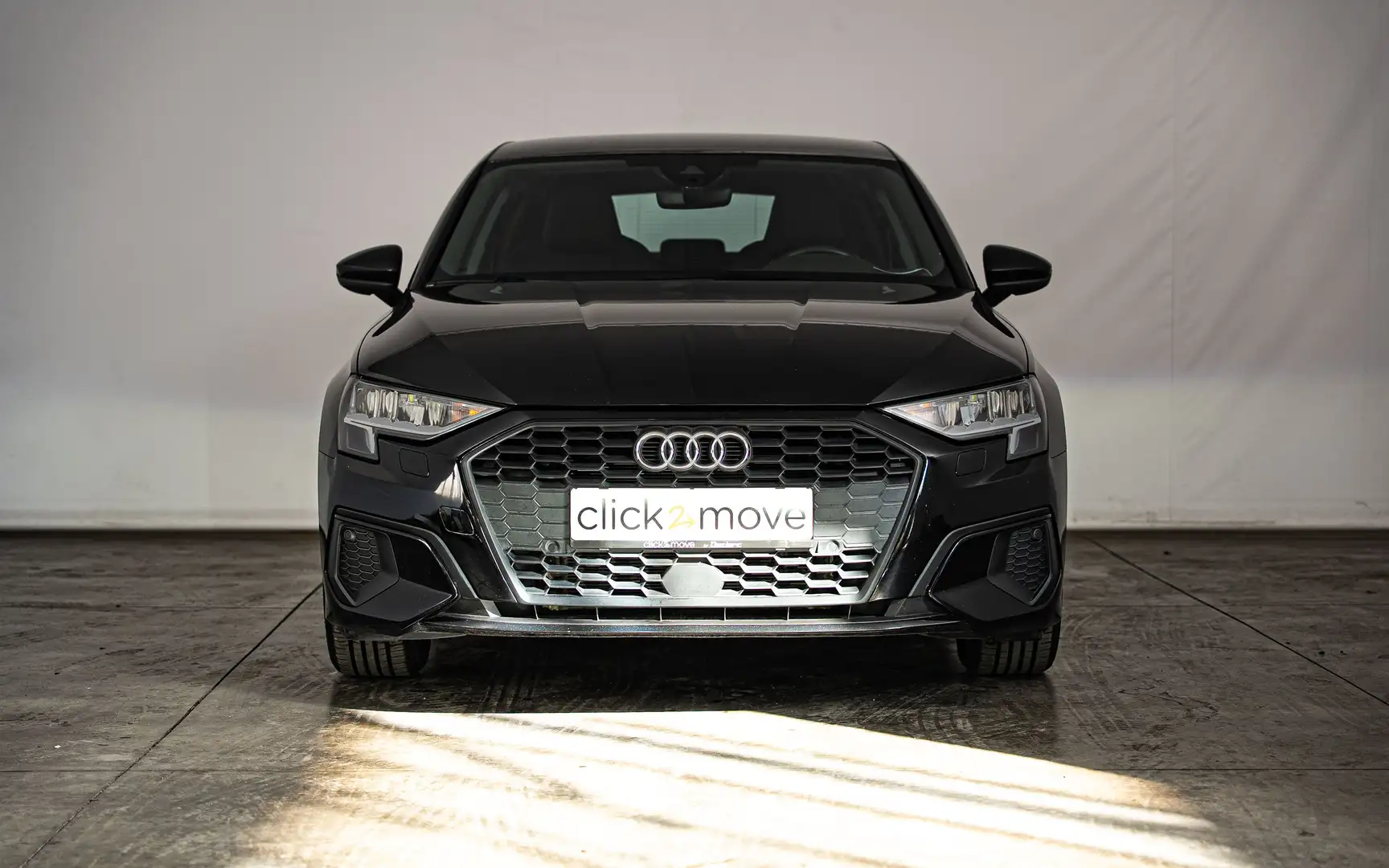 Audi A3 A3 Sportback 35 TFSI Attraction Zwart - 2