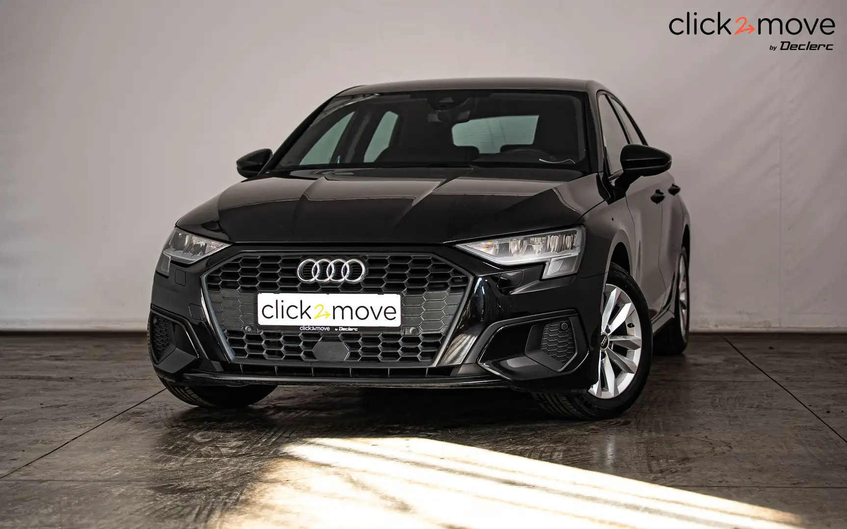 Audi A3 A3 Sportback 35 TFSI Attraction Zwart - 1