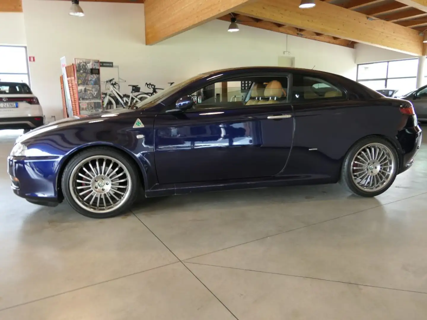 Alfa Romeo GT 2.0 JTS 16V Distinctive Bleu - 1