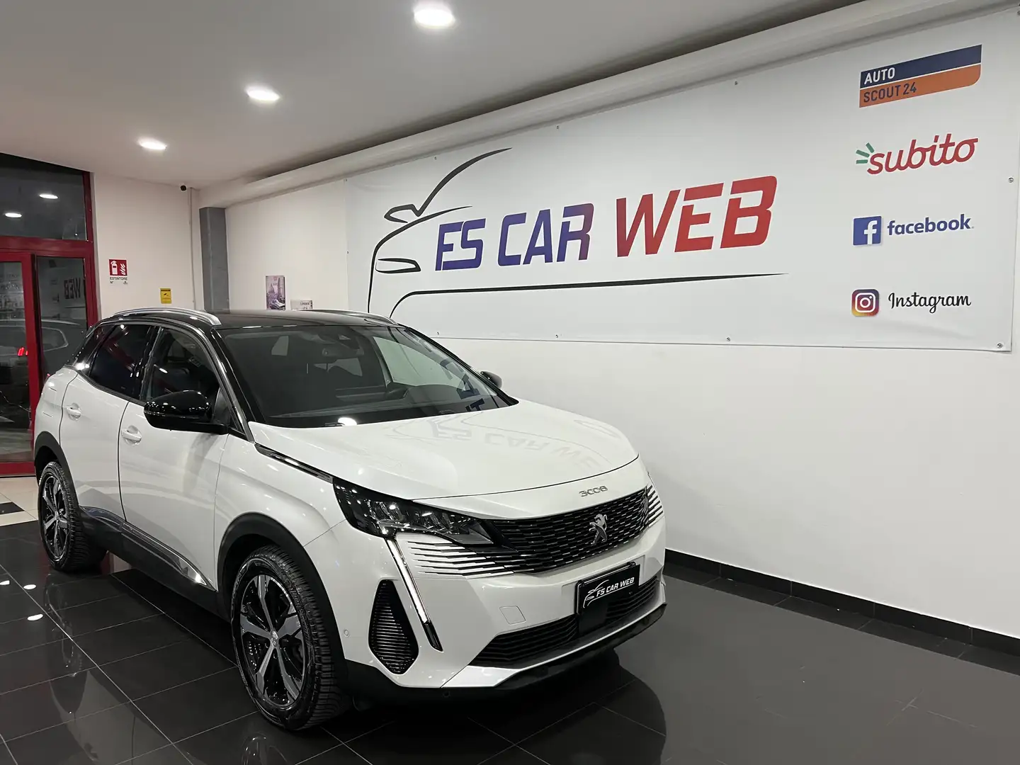 Peugeot 3008 1.5 bluehdi Allure Pack EAT8 S&S 130 cv Bianco - 1