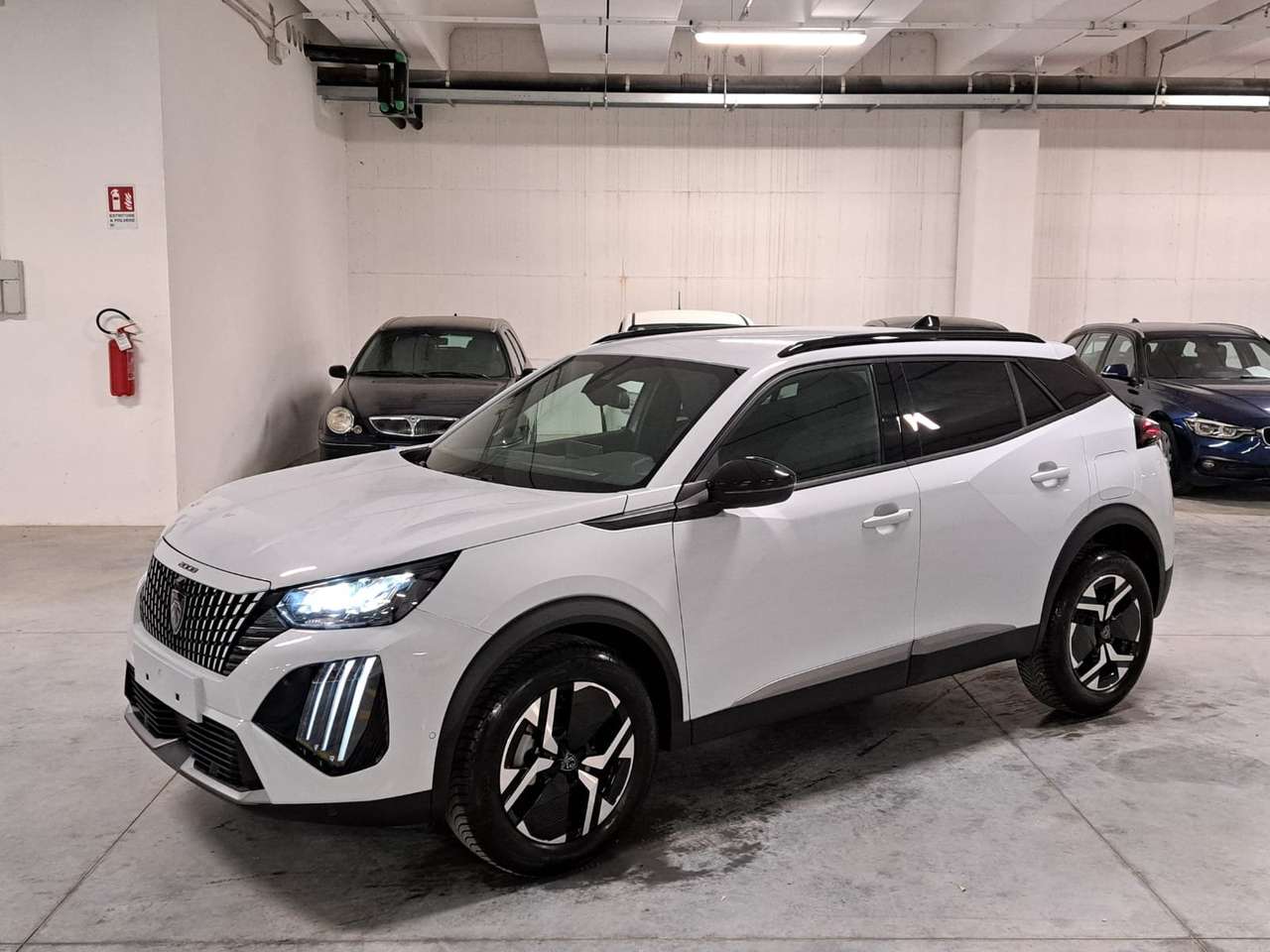 Peugeot 2008 1200 PureTech 101CV Allure ***Km. Zero***