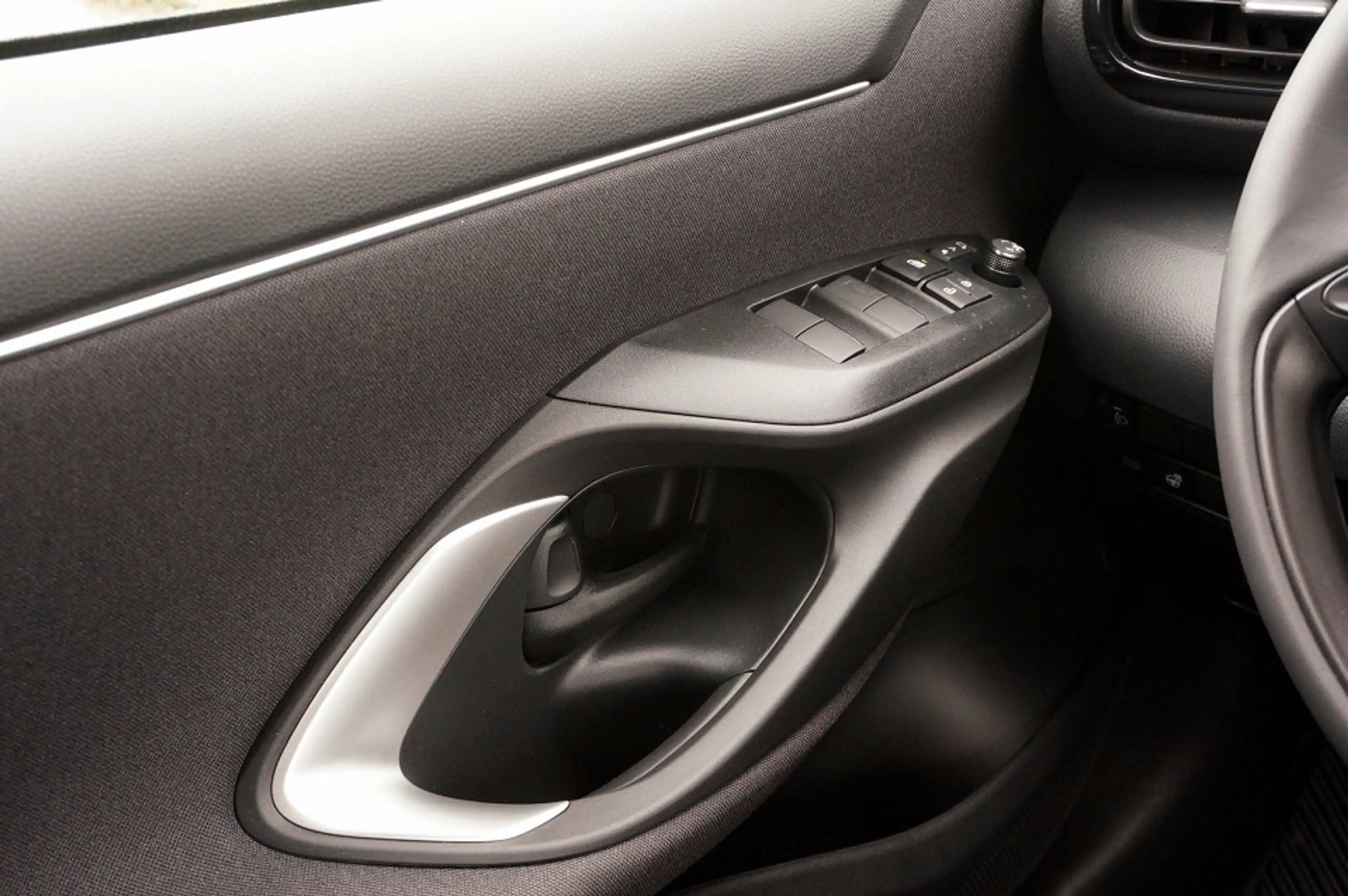 Mazda 2 Hybrid Exclusiveline | Benzin Hybrid 116 Autom. | — photo 11