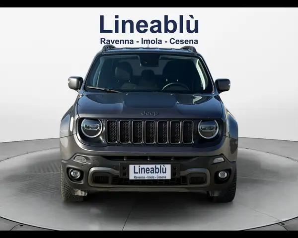 Jeep Renegade view 8