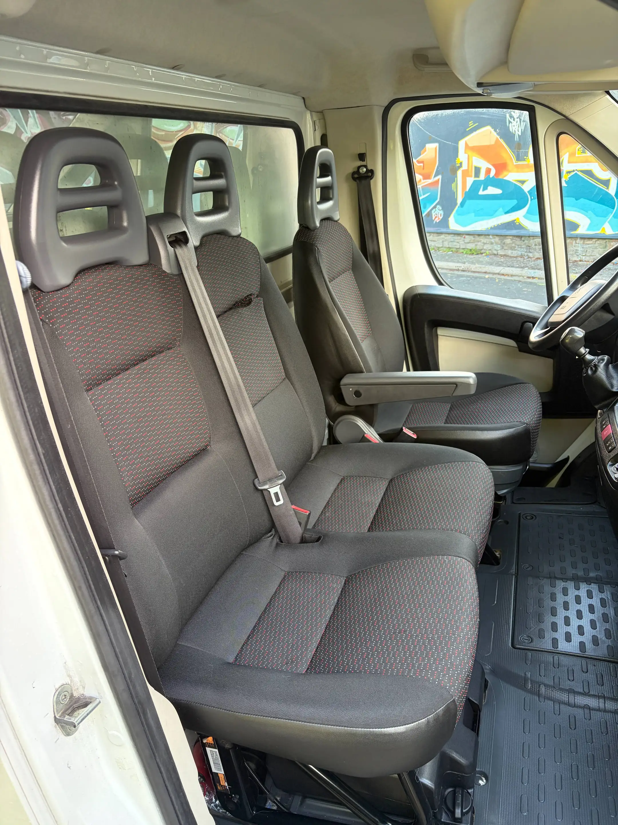 Peugeot Boxer 2.0 BlueHDi - euro6B - TVA - Garantie — photo 7