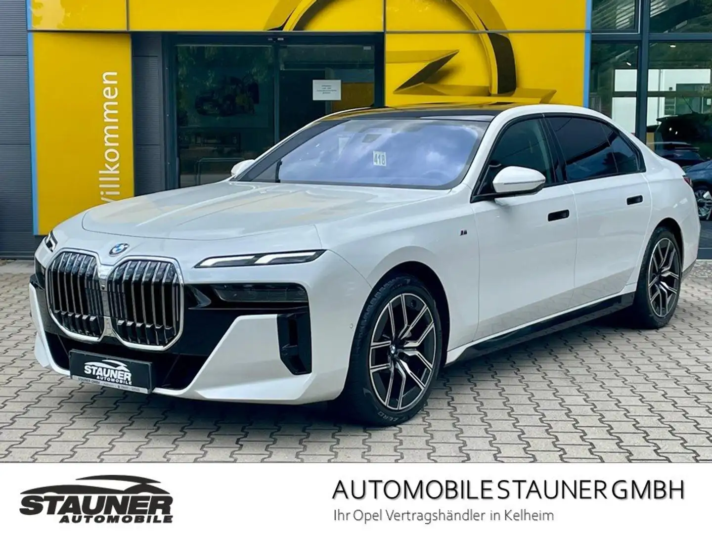 BMW 740 d xDrive M Sport *B&W*360°KAM*AHK*HEAD UP*SKY* White - 1
