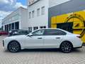 BMW 740 d xDrive M Sport *B&W*360°KAM*AHK*HEAD UP*SKY* White - thumbnail 7