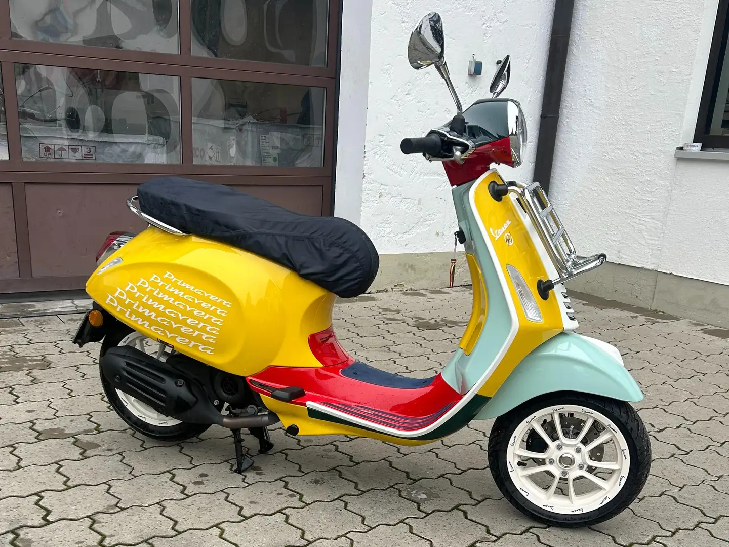 Vespa Primavera 50 Sean Wotherspoon - 2