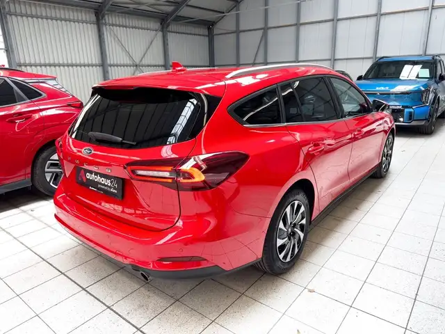 Ford Focus view 5
