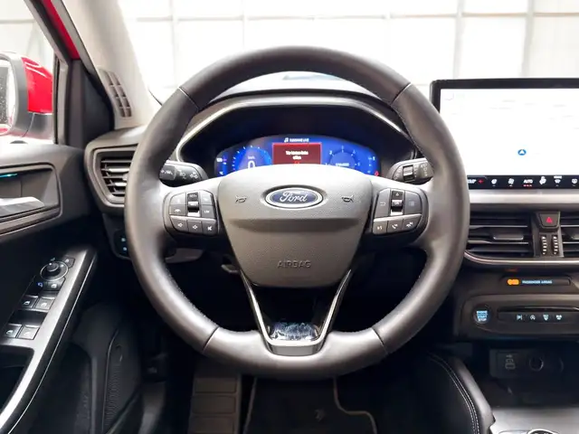 Ford Focus view 10