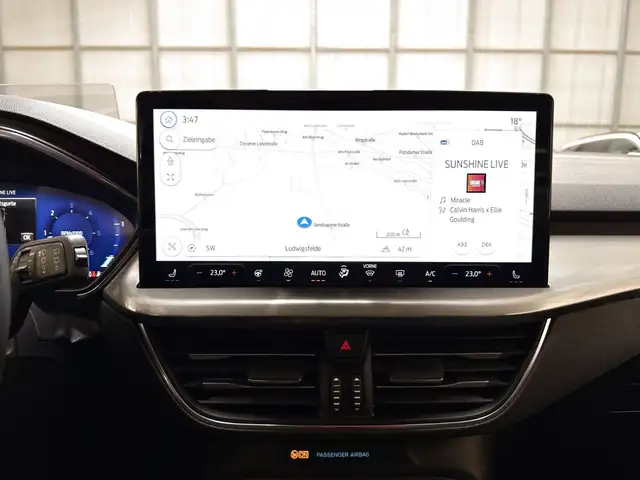 Ford Focus view 12