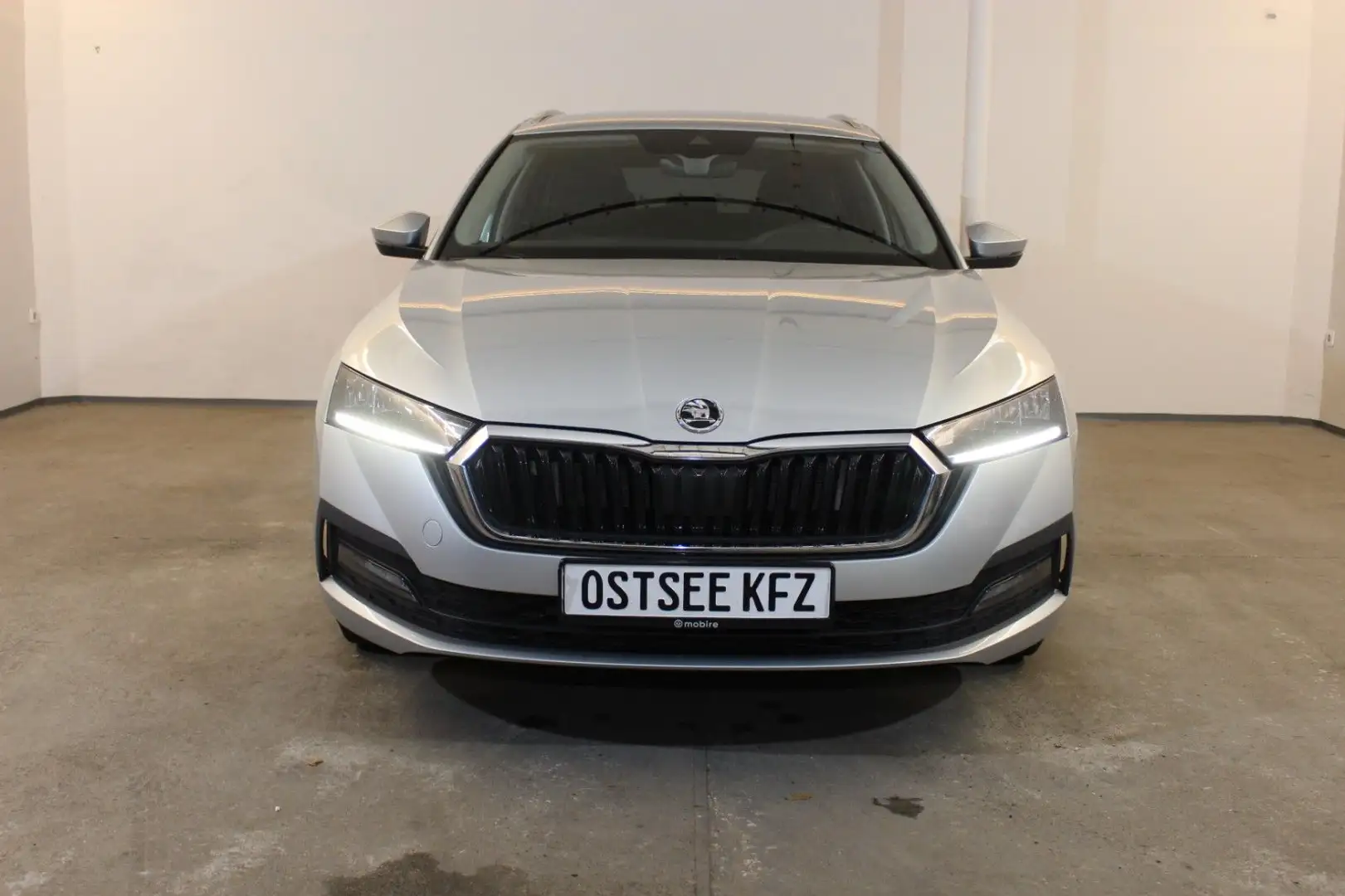 Skoda Octavia Combi Ambition Automatik,LED,Lane Assist Argent - 2