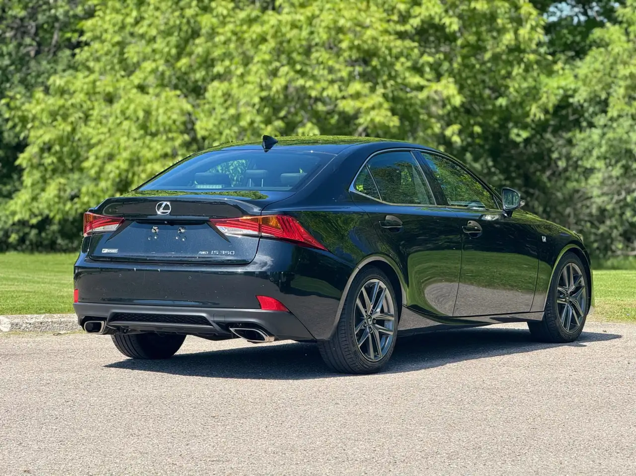Lexus IS снимка Lexus IS