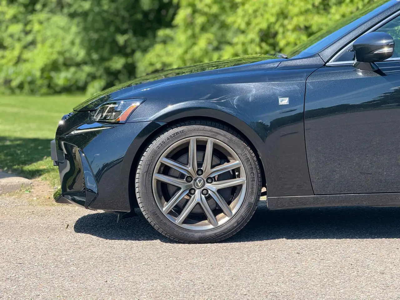 Lexus IS снимка Lexus IS