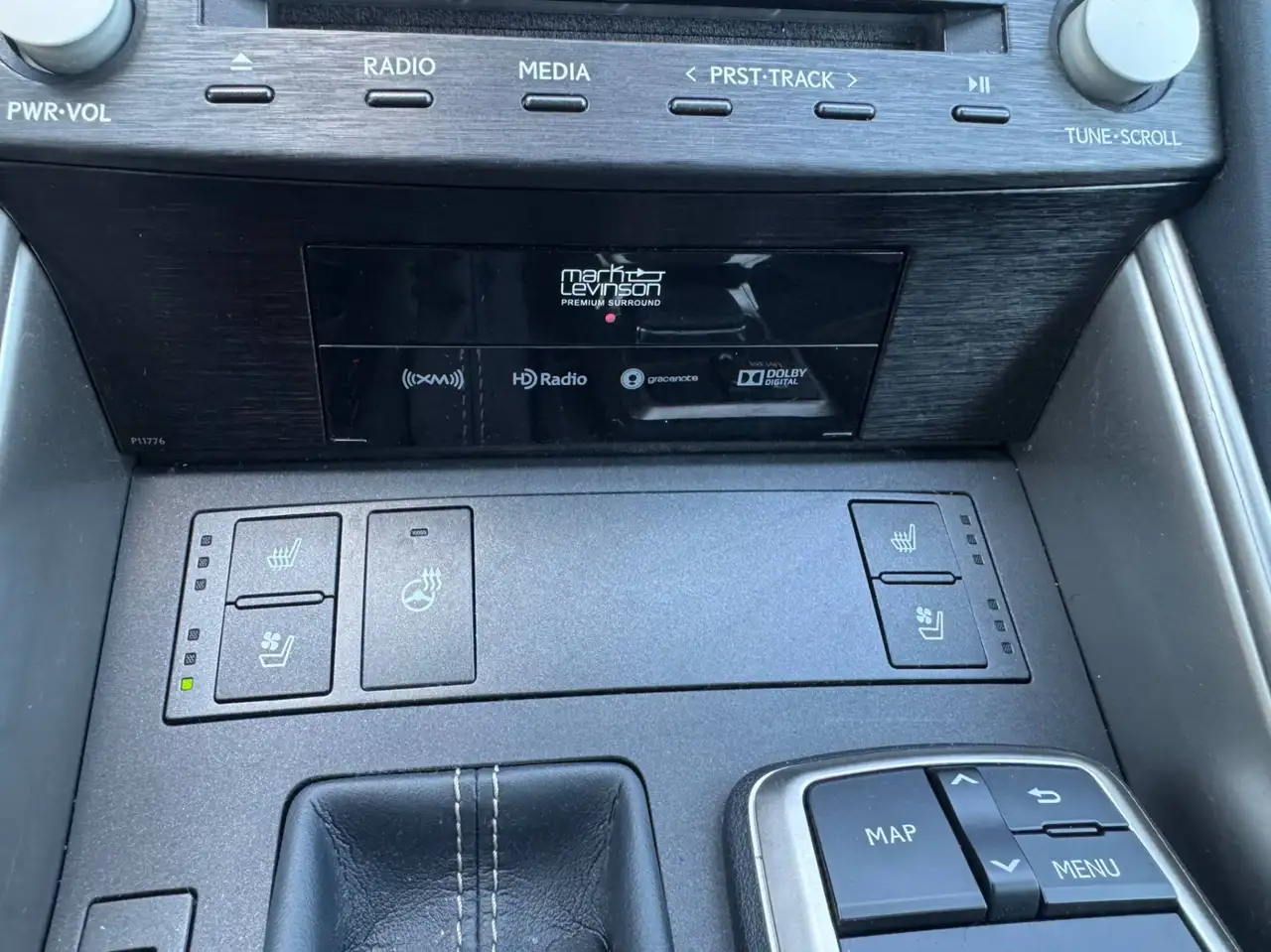 Lexus IS снимка Lexus IS