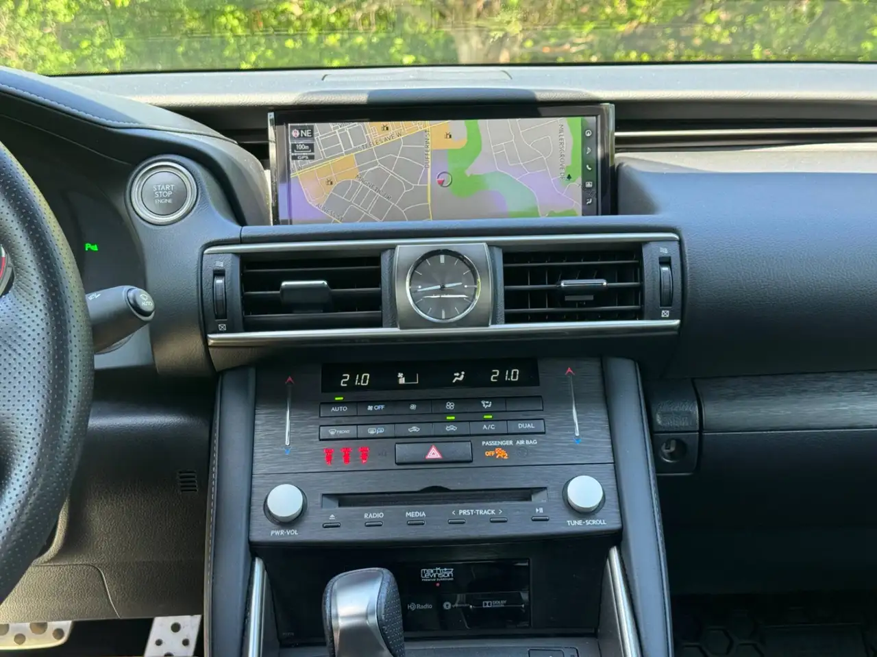 Lexus IS снимка Lexus IS