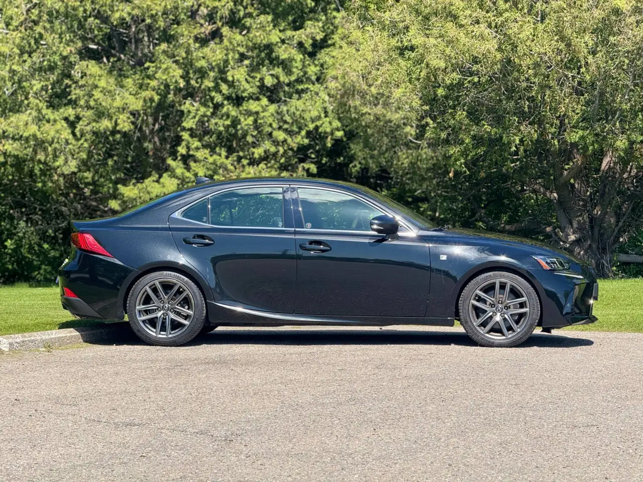Lexus IS снимка Lexus IS