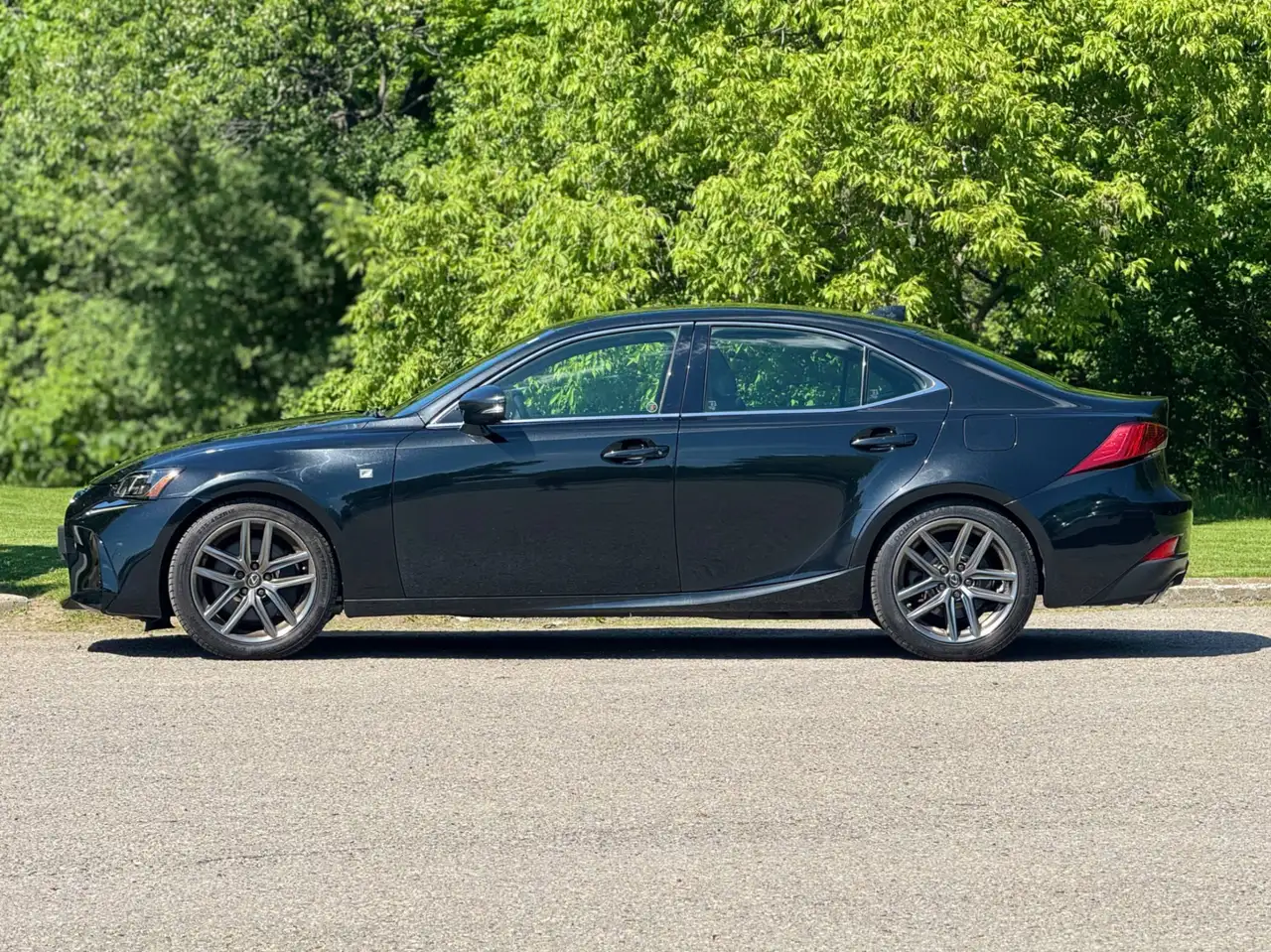 Lexus IS снимка Lexus IS
