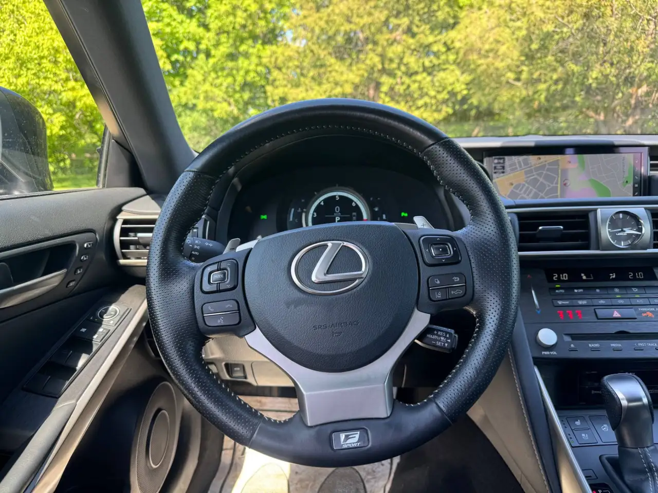 Lexus IS снимка Lexus IS
