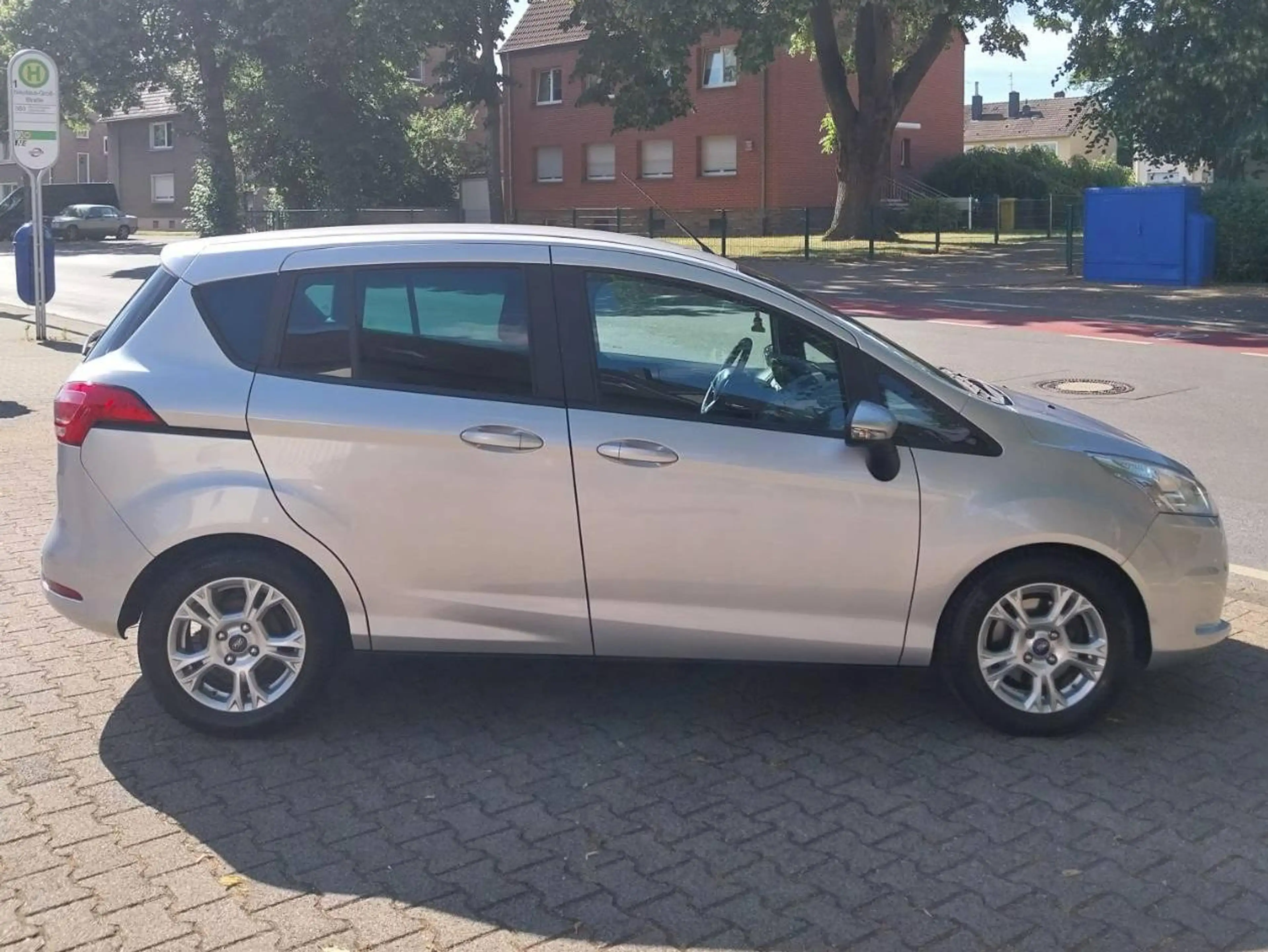 Ford B-Max Sync Edition — photo 4