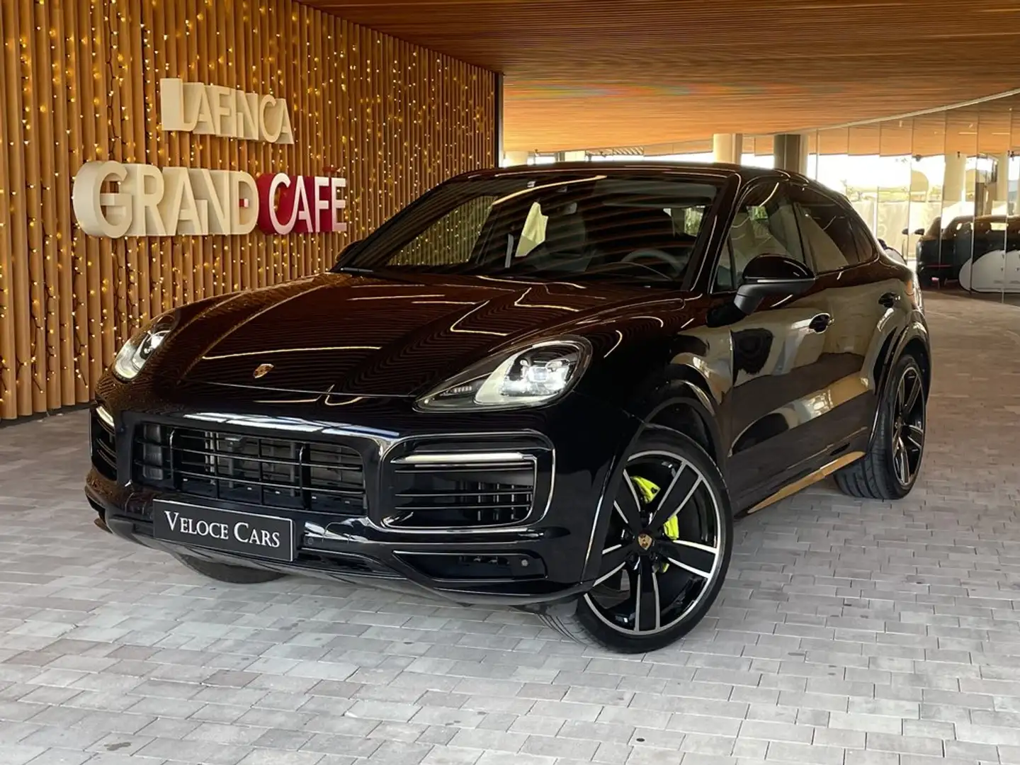 Porsche Cayenne Coupé E-Hybrid Platinum Edition Schwarz - 1