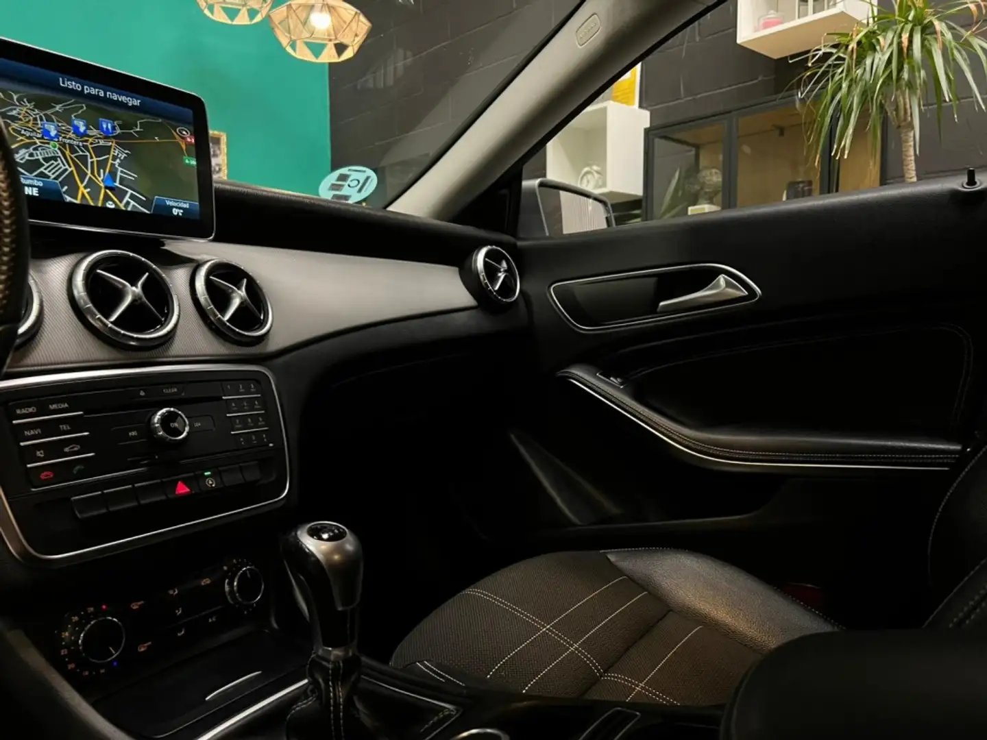 Mercedes-Benz CLA 200 200d Gris - 2