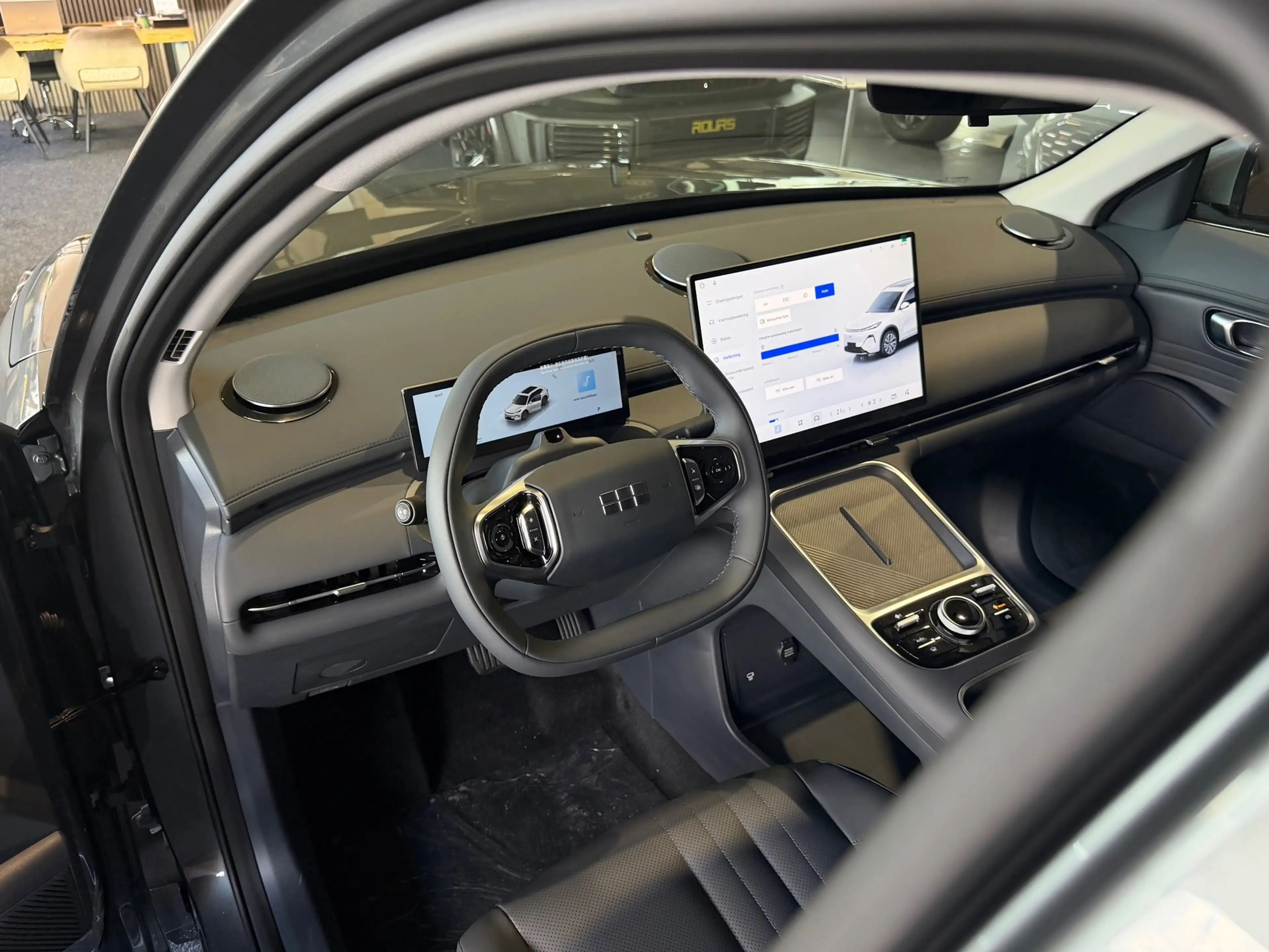 Geely Starray EM-i 1.5 Pro |PLUG-IN Hybrid| Apple Carplay|360 Camera| — photo 3